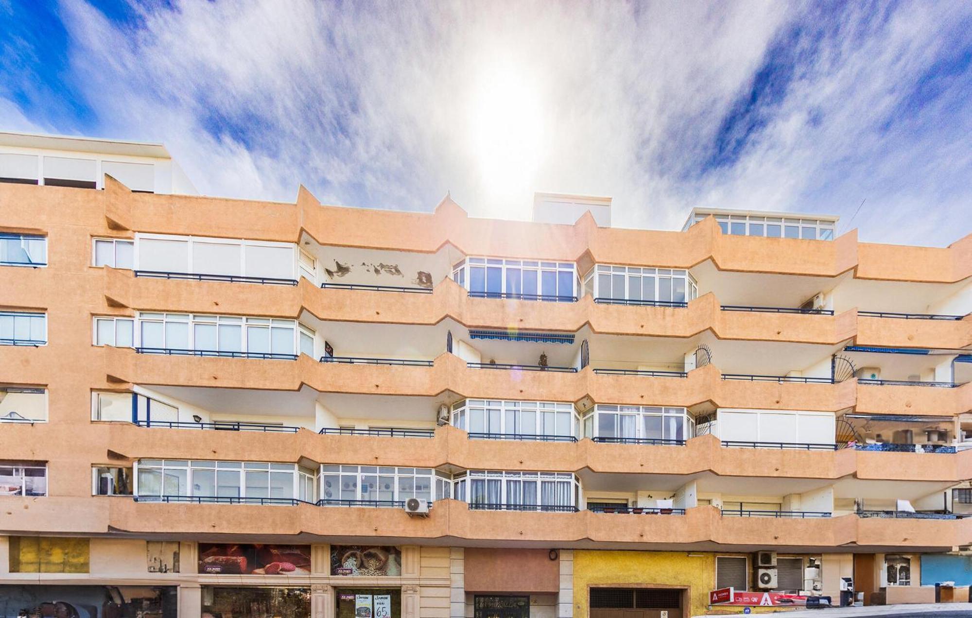 Nice Apartment In Torrevieja With Kitchen Zewnętrze zdjęcie