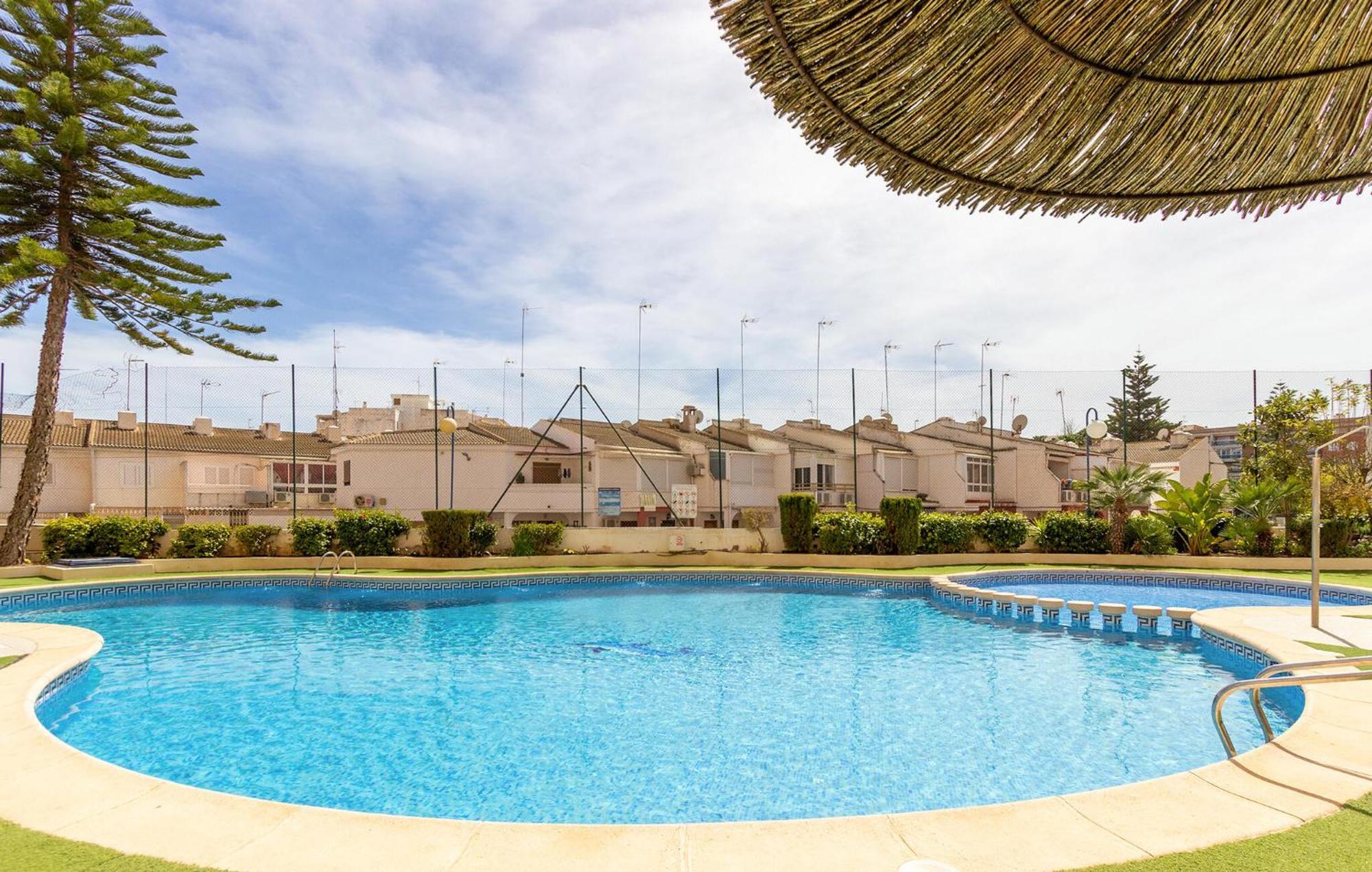 Nice Apartment In Torrevieja With Kitchen Zewnętrze zdjęcie