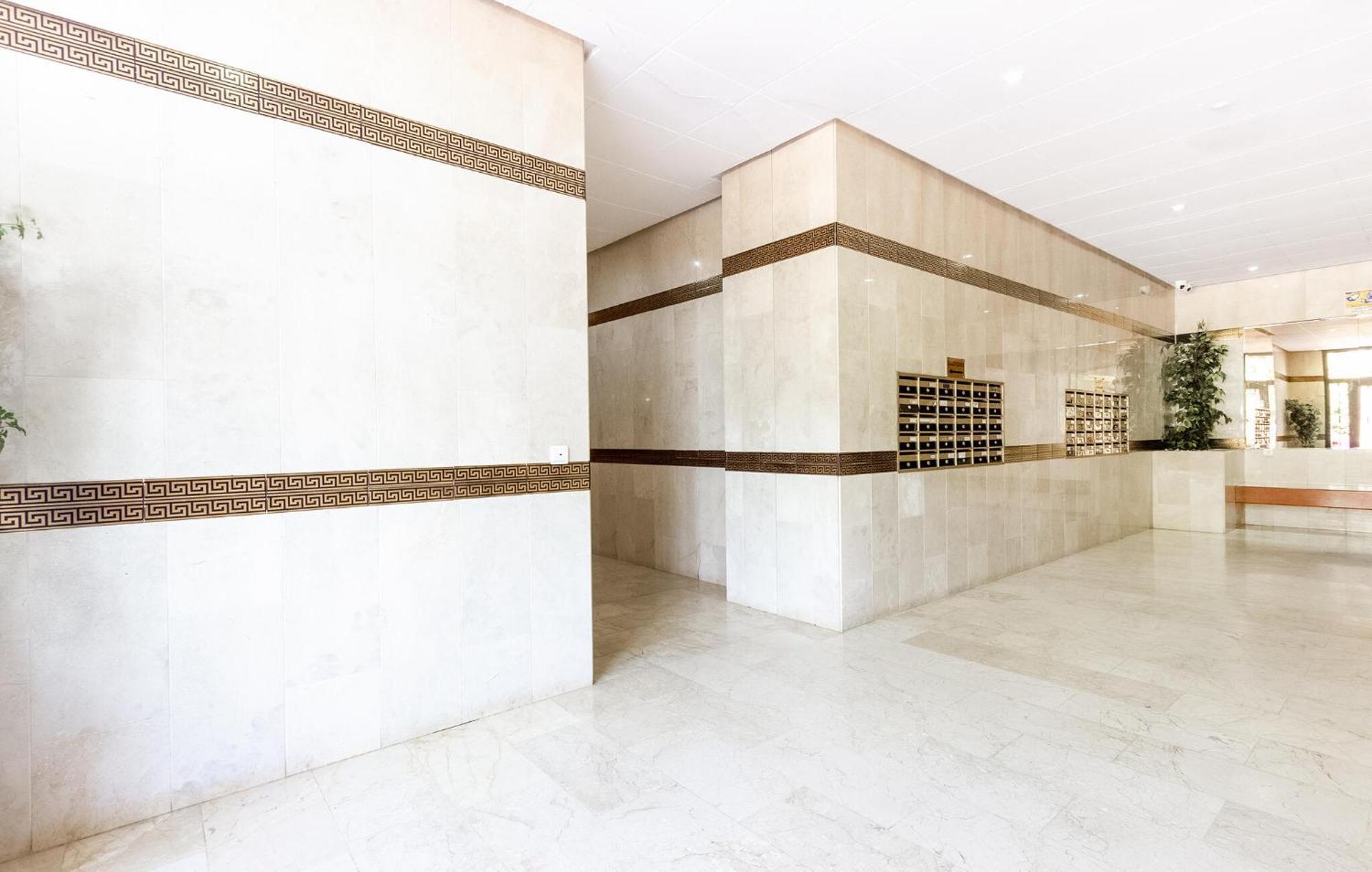 Nice Apartment In Torrevieja With Kitchen Zewnętrze zdjęcie