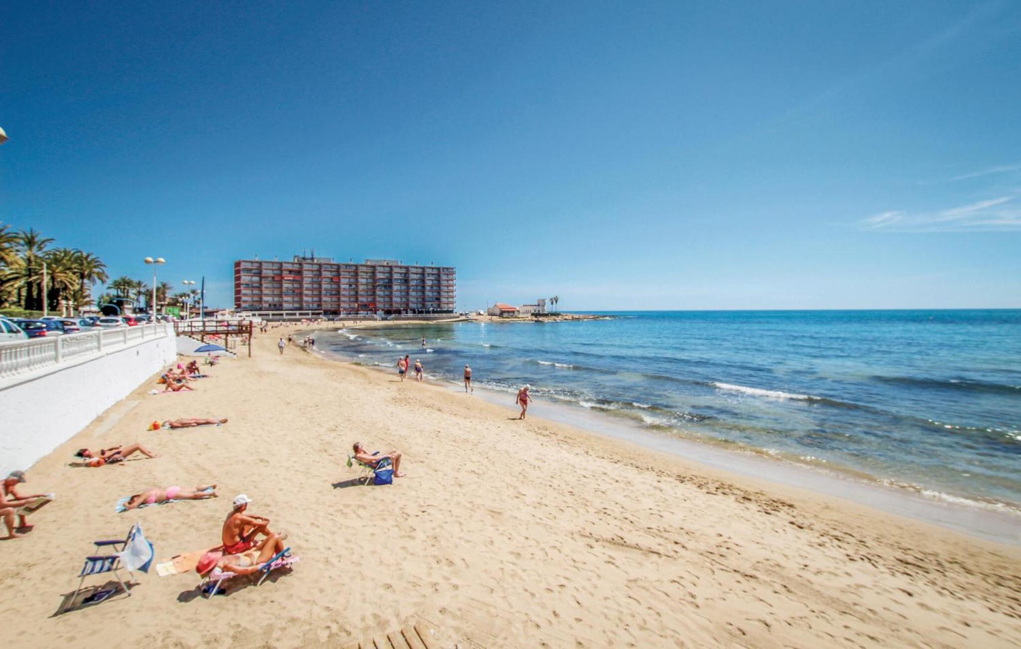 Nice Apartment In Torrevieja With Kitchen Zewnętrze zdjęcie
