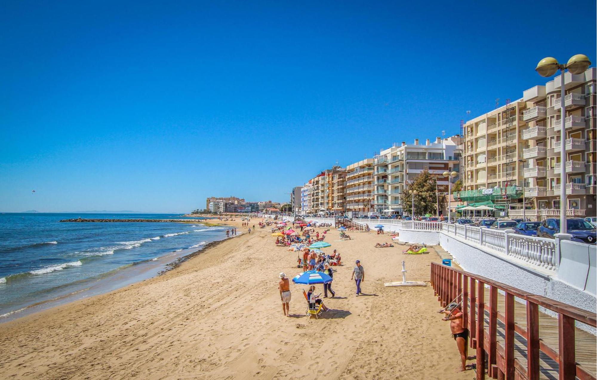 Nice Apartment In Torrevieja With Kitchen Zewnętrze zdjęcie