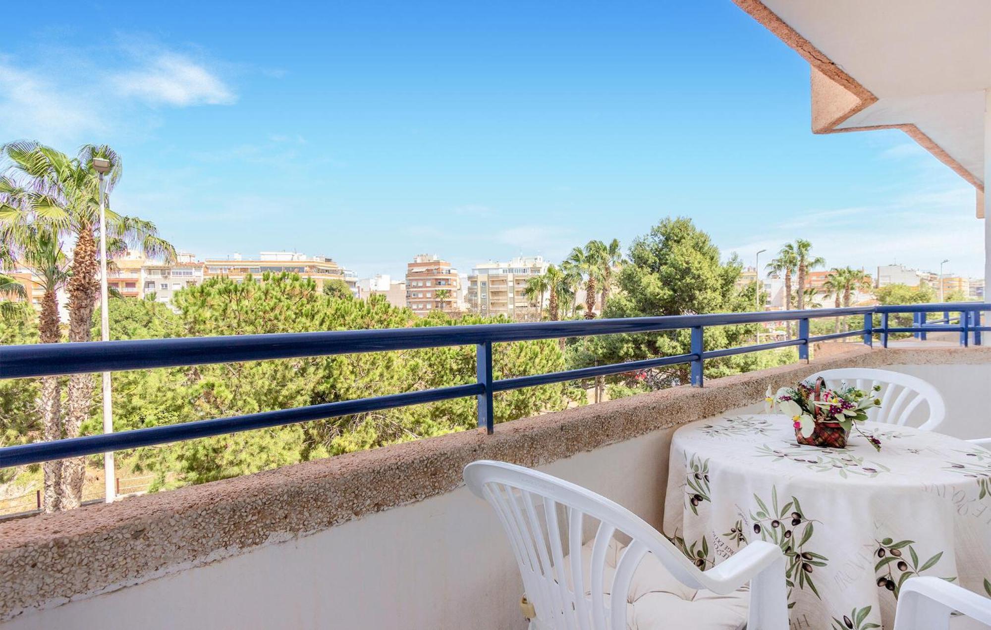 Nice Apartment In Torrevieja With Kitchen Zewnętrze zdjęcie